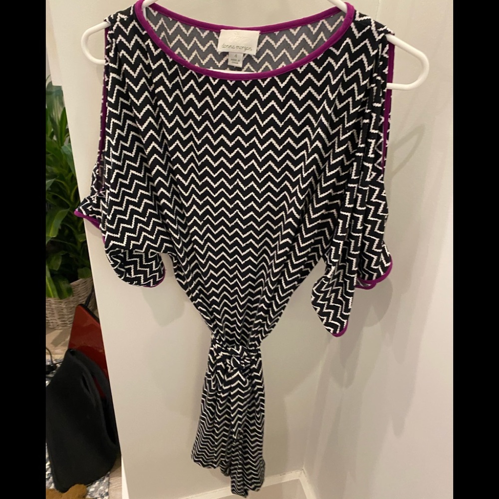 Women’s Donna Morgan size 4 black/white dress 4